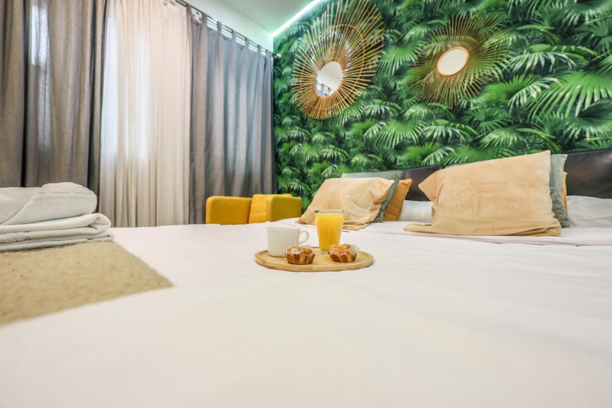 Luxury In Puerta Del Sol Apartment Madrid